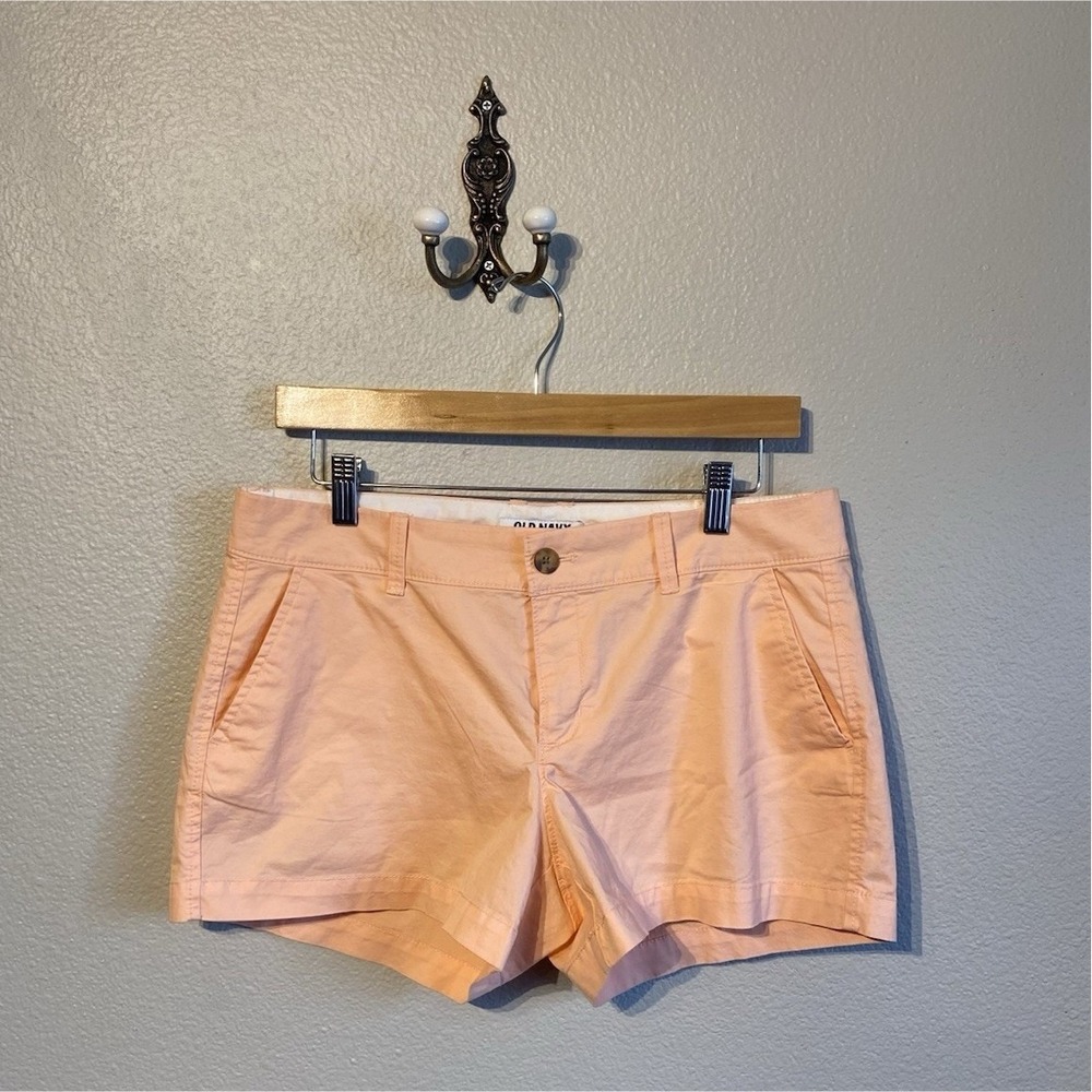 Old Navy Women's Chino Shorts Size 6 Pink Melon Mid Rise 3" Inseam New w/o tags